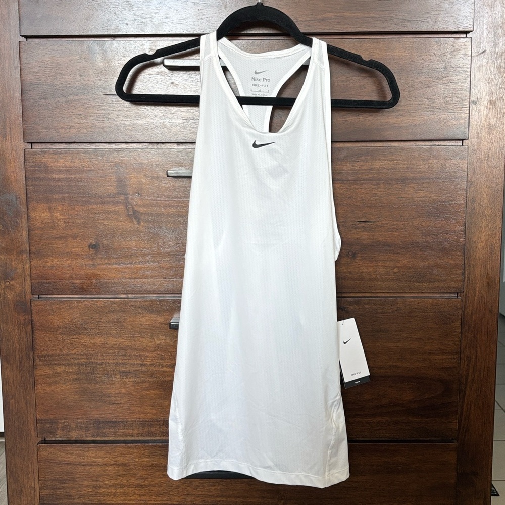 NWT Women’s Nike Pro DRI-FIT White Tight Training TankTop Size Large